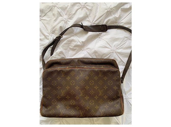 Borsa a tracolla Louis Vuitton Nile Monogram Marrone - vista 7