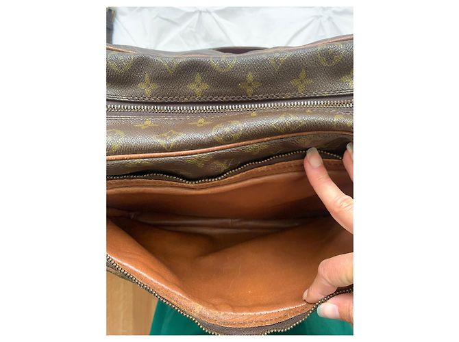 Borsa a tracolla Louis Vuitton Nile Monogram Marrone - vista 8
