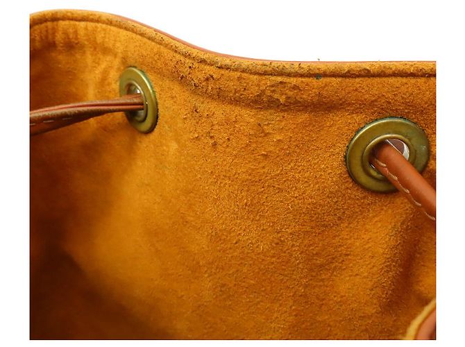Borsa a Spalla Louis Vuitton Epi Petit Noe Marrone - vista 6