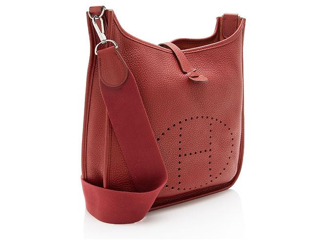 Hermès Hermes Taurillon Clemence Evelyne III PM Shoulder Bag Red - view 2