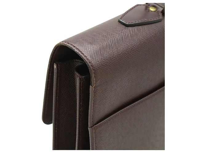 Pasta Executiva em couro Taiga Louis Vuitton Marrom - vista 4