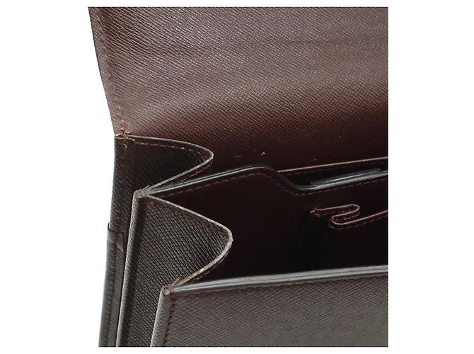 Pasta Executiva em couro Taiga Louis Vuitton Marrom - vista 6