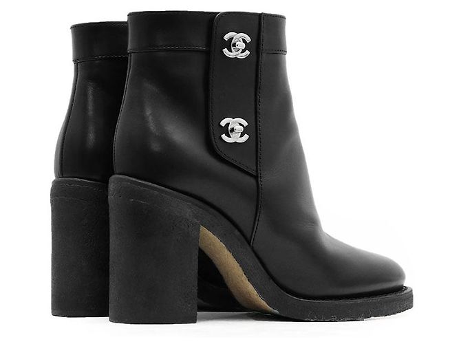 Timeless Stivaletti in pelle Chanel G31285 Nero Bordò - vista 12
