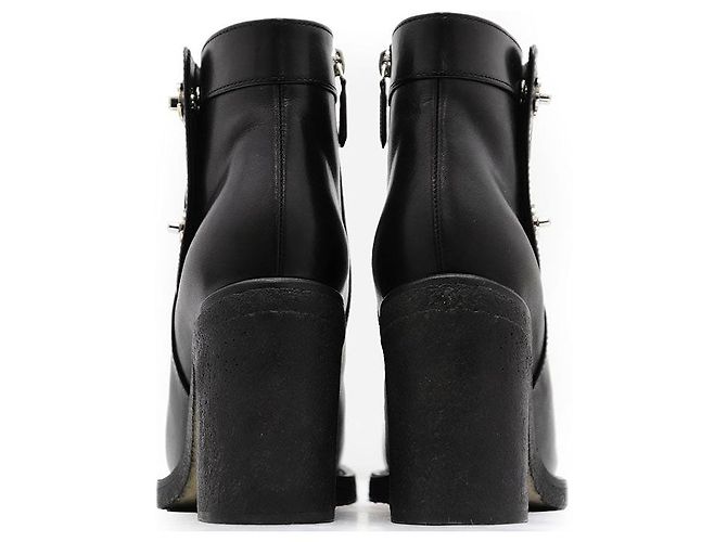 Timeless Stivaletti in pelle Chanel G31285 Nero Bordò - vista 7