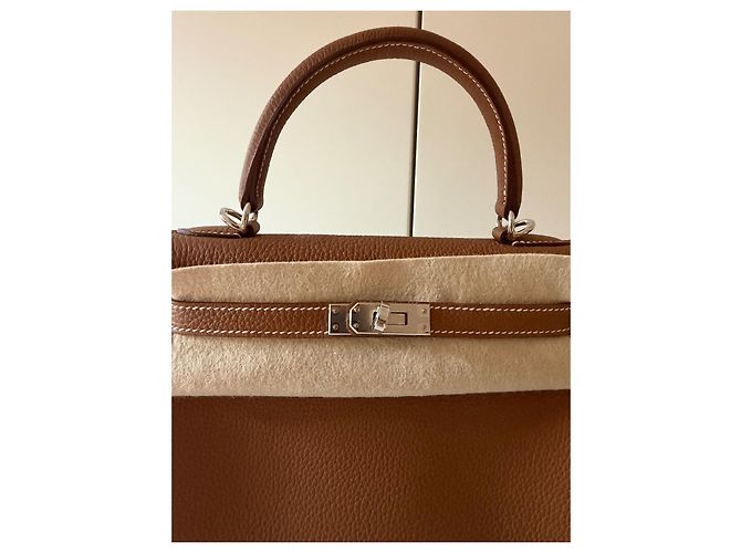 Hermès Kelly 25 Pelle Togo - Caramello Marrone - vista 2