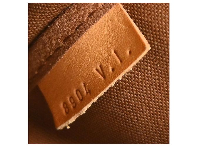 Louis Vuitton Saumur Monogram Canvas 35 Marrone - vista 4