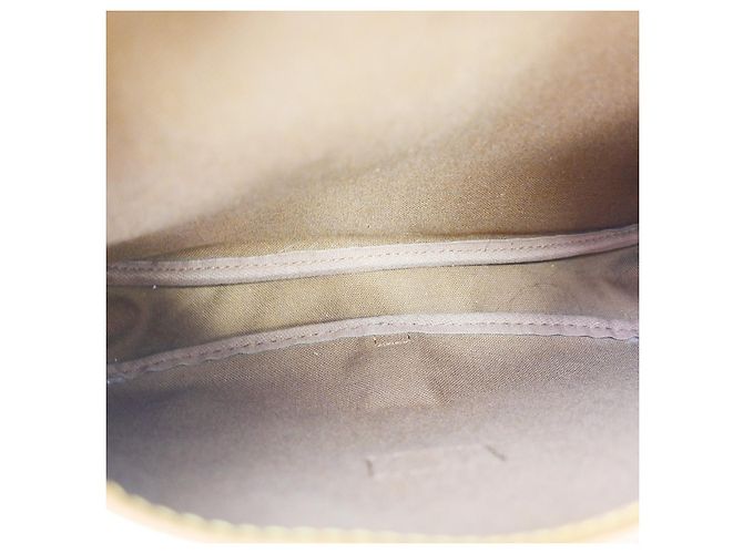 Louis Vuitton Saumur Monogram Canvas 30 Marrone - vista 3