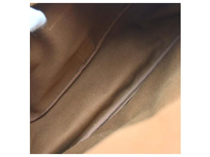 Louis Vuitton Saumur Monogram Canvas 35 Marrone - vista 3