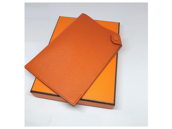 Hermès Portapasaportes Tarmac Terre Battue Piel Epsom - vista 6