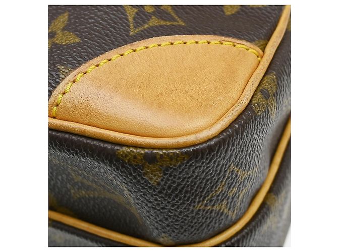Louis Vuitton Amazone Monogram Canvas PM Marrone - vista 7