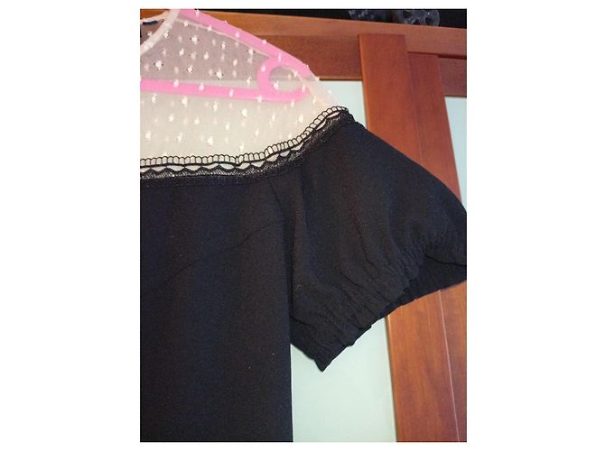The Kooples Kurzes Schwarzes Spitzenkleid mit Polka Dot Tüll - Ansicht 2