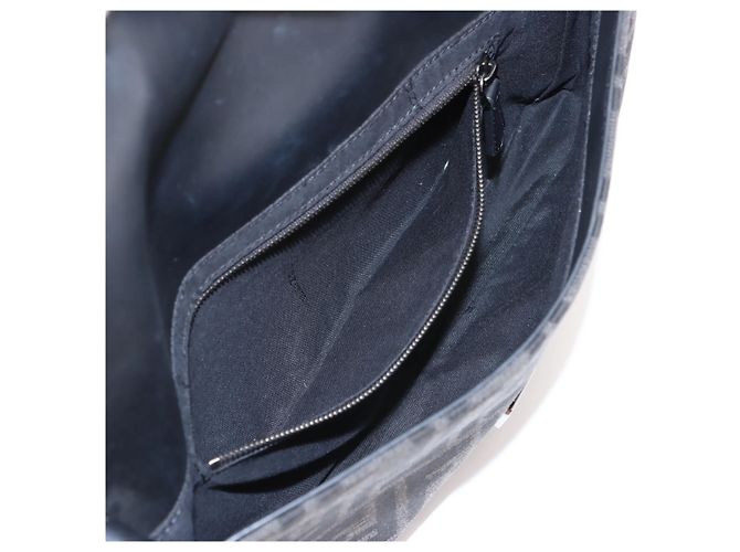 Borsa Fendi Baguette Convertible Belt Zucca canvas medium Nero - vista 7
