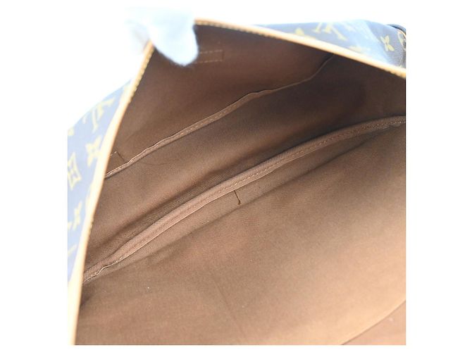 Louis Vuitton Saumur Monogram Canvas 43 Marrone - vista 3