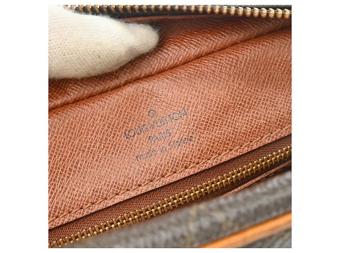 Louis Vuitton Nil Messenger Monogram Canvas 28 Marrone - vista 4