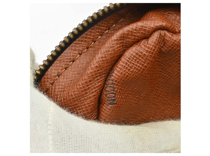 Louis Vuitton Nil Messenger Monogram Canvas 28 Marrone - vista 5