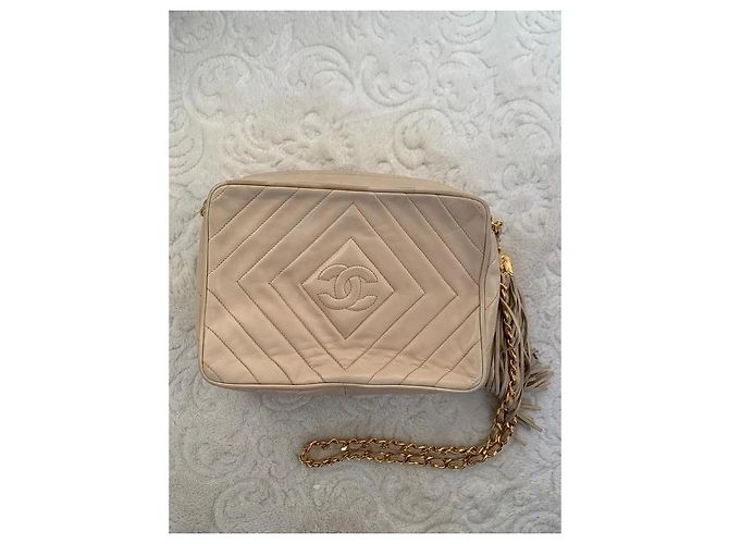 Borsa a tracolla Chanel in pelle trapuntata beige - vista 11