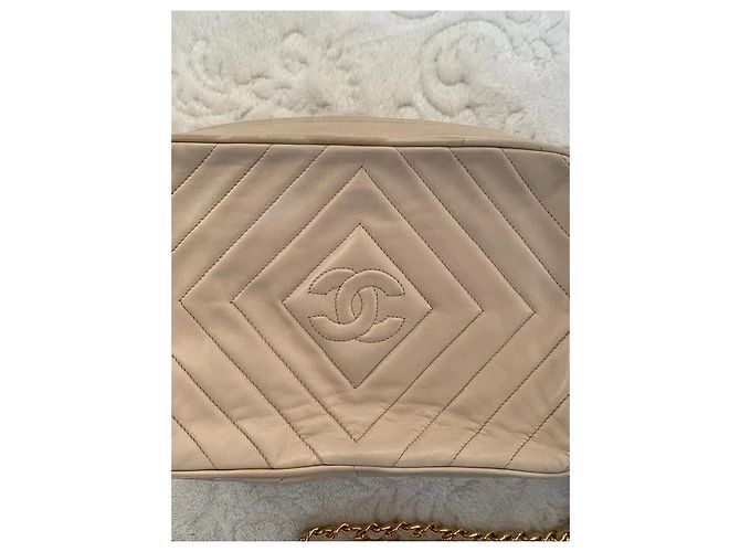 Borsa a tracolla Chanel in pelle trapuntata beige - vista 4