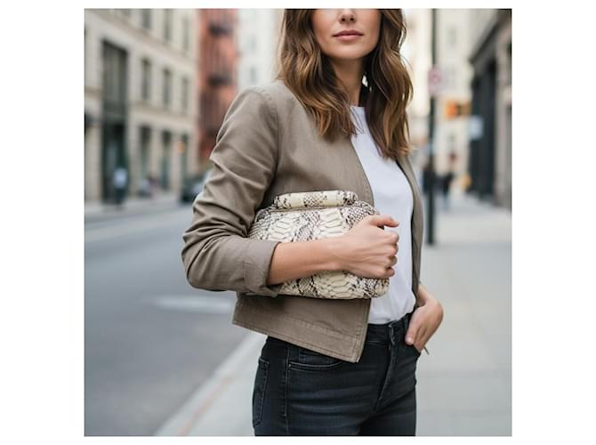 Rodo Hard Case Clutch aus Pythonleder in Creme Beige Python drucken - Ansicht 3