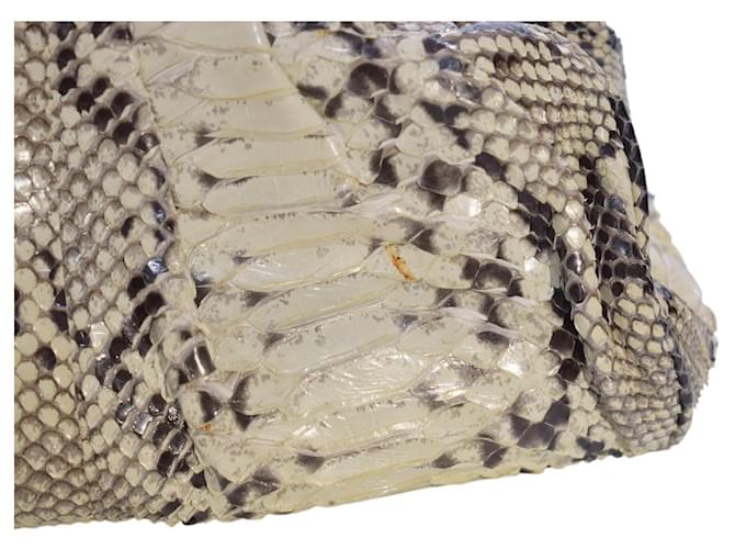 Rodo Hard Case Clutch aus Pythonleder in Creme Beige Python drucken - Ansicht 5