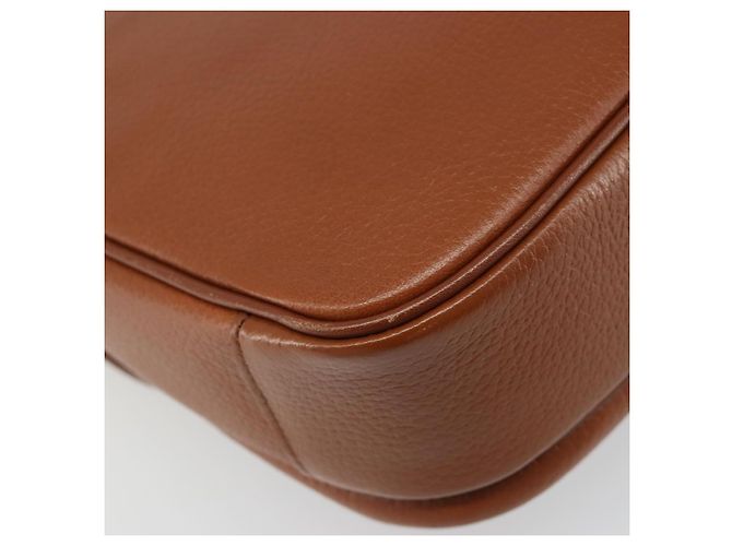 Borsa a Spalla Burberry in Pelle Marrone Oro Auth 187376 D'oro - vista 17
