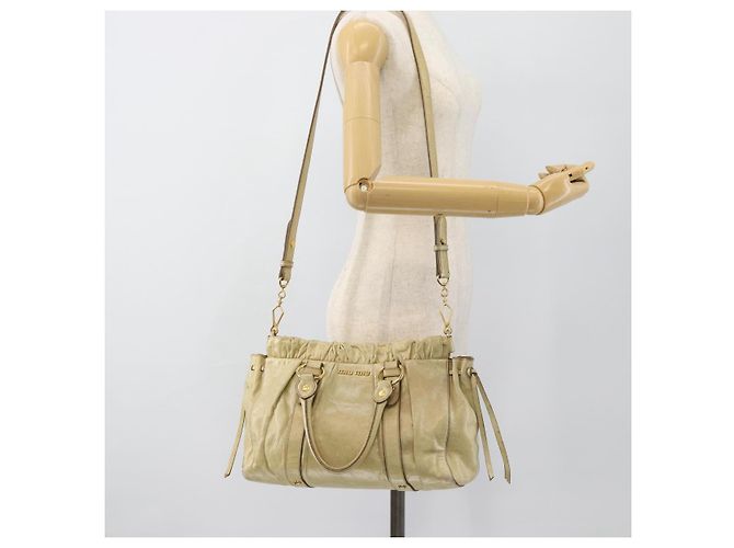 Borsa Miu Miu Matelasse in pelle 2way Beige Gold Auth 187578V D'oro - vista 27