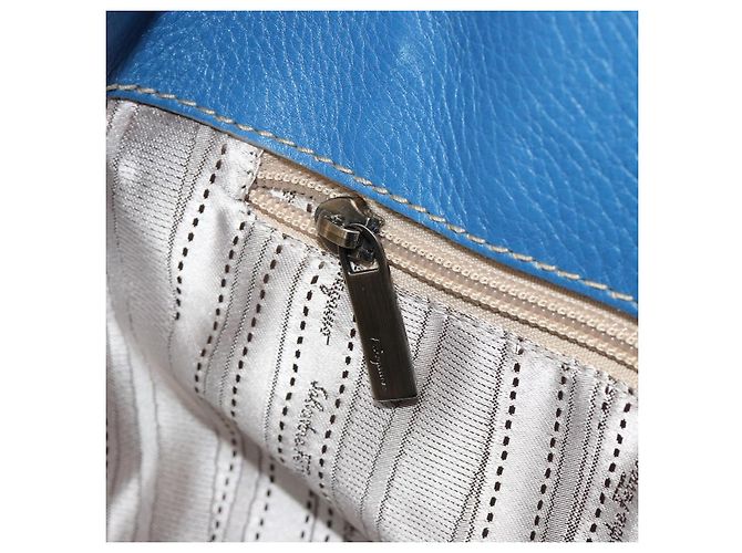 Borsa Tote Salvatore Ferragamo Gancini in pelle blu e oro Auth 185584A D'oro - vista 21