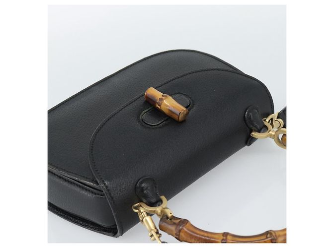 Bolsa de Ombro GUCCI Bamboo em Couro 2way Preto Ouro 000 1014 0188 Auth 187626SAV Dourado - vista 6