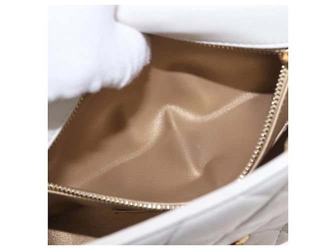 CHANEL Matelasse Chain Shoulder Bag Lamb Skin 2way White Gold CC Auth 185768SAM Bianco D'oro - vista 29
