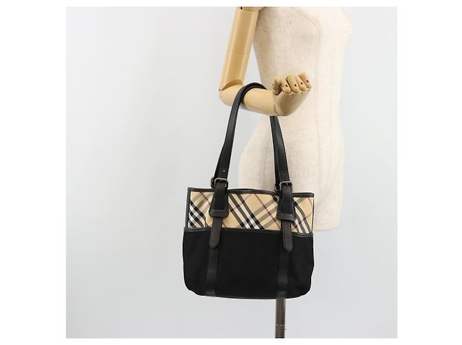 Borsa a mano BURBERRY Nova Check in nylon Beige Nero Argento Auth 187375A - vista 24
