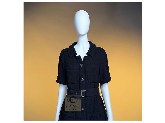Vestido Chanel de Tweed Preto com Cinto de Logotipo - vista 4