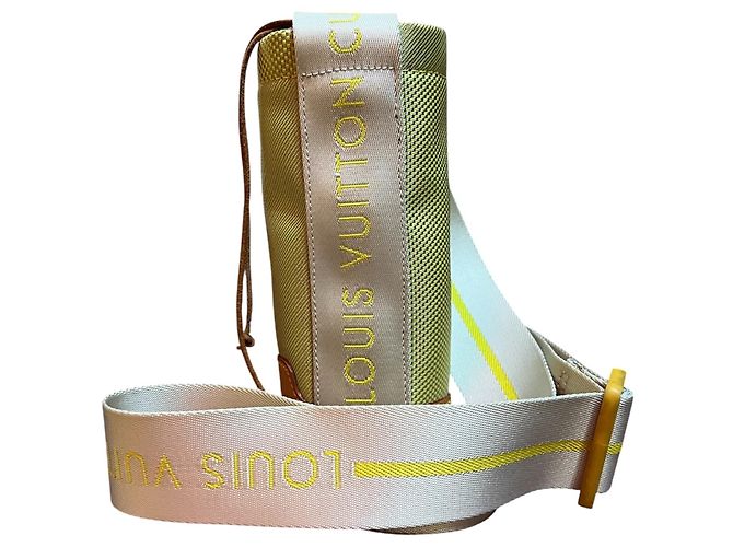 Louis Vuitton Bottle Holder in Chick Yellow Fabric - view 2