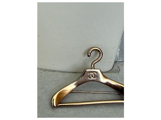 Spilla Chanel D'oro - vista 4