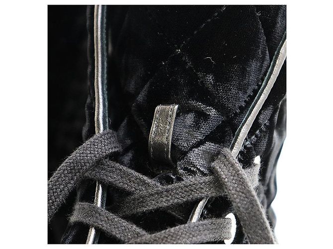 Timeless Chanel Matelasse Samtstiefel Schwarz - Ansicht 14