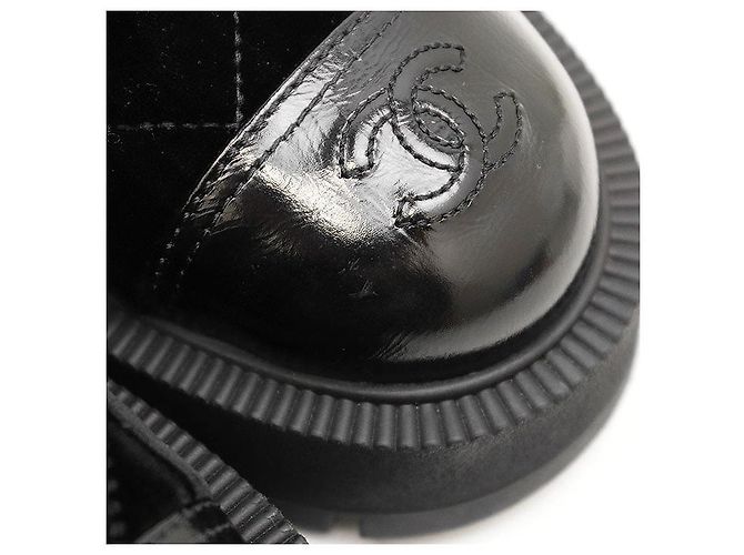 Timeless Chanel Matelasse Samtstiefel Schwarz - Ansicht 2