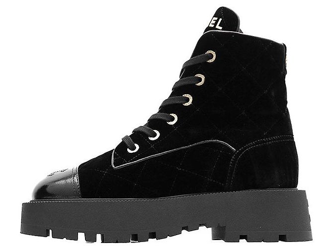 Timeless Chanel Matelasse Samtstiefel Schwarz - Ansicht 5