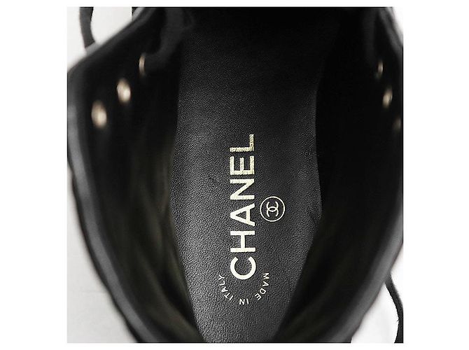 Timeless Chanel Matelasse Samtstiefel Schwarz - Ansicht 8