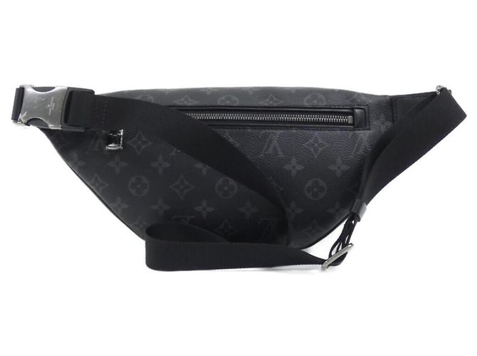 Borsa a tracolla Louis Vuitton Monogram Eclipse Discovery Bumbag PM Nero - vista 2