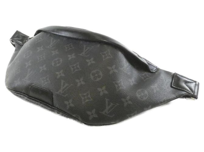 Borsa a tracolla Louis Vuitton Monogram Eclipse Discovery Bumbag Nero - vista 3