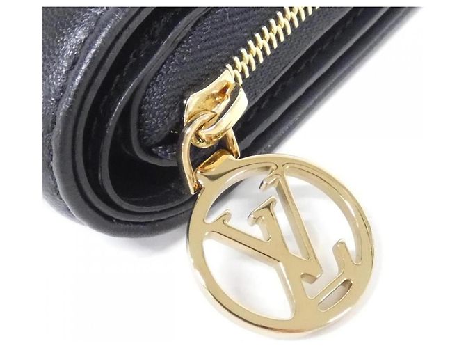 Louis Vuitton Coussin Portefeuille Lou Wallet Nero - vista 2