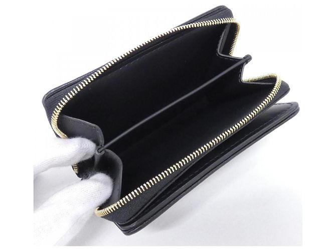 Louis Vuitton Coussin Portefeuille Lou Wallet Nero - vista 5