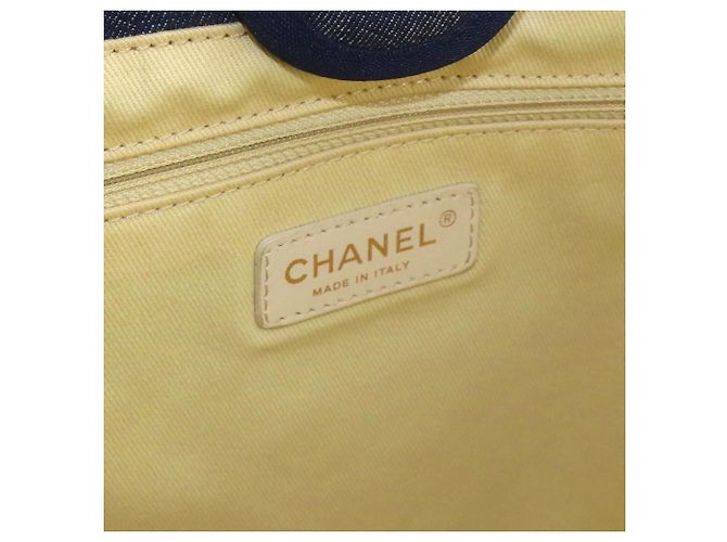 Borsa Tote con Catena Chanel Deauville MM, Denim Navy, Hardware Oro Blu navy - vista 8