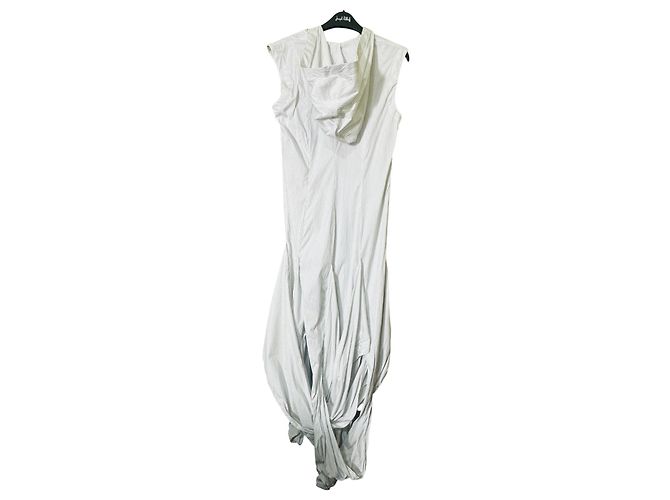 Autre Marque Vestido Asimétrico de Rayas con Capucha Rave Review Blanco - vista 4