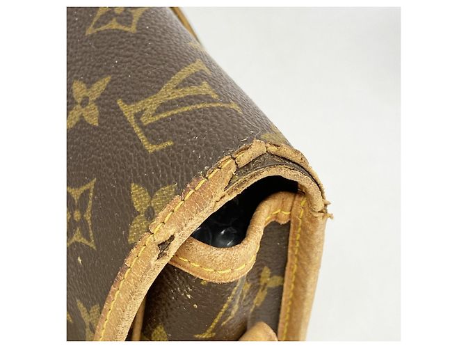 Borsa a tracolla Louis Vuitton Monogram Gibeciere MM M42247 Marrone - vista 7