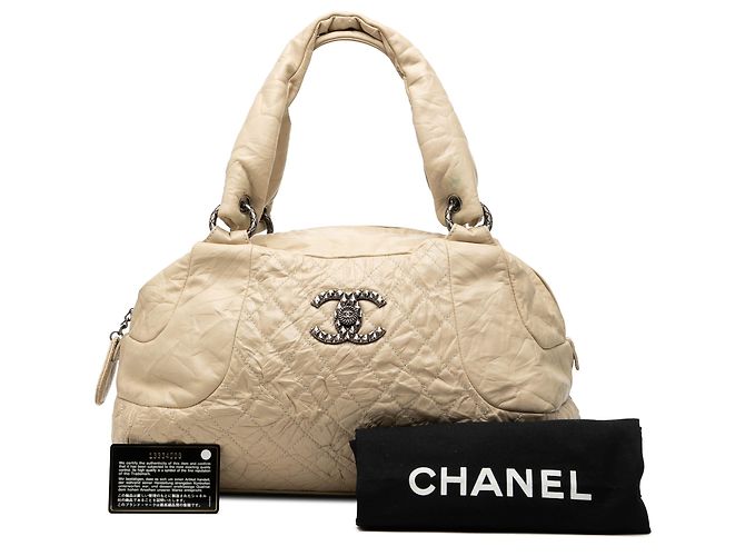 Borsa bowling Coco Rider in pelle di vitello invecchiata trapuntata CC beige Chanel - vista 11