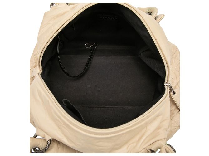Borsa bowling Coco Rider in pelle di vitello invecchiata trapuntata CC beige Chanel - vista 4