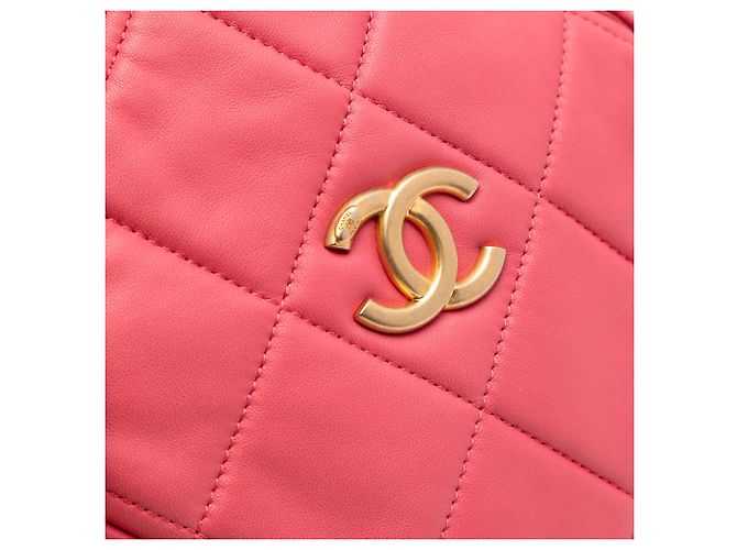 Chanel Pink CC gestepptes Lammleder Clutch mit Kette - Ansicht 5