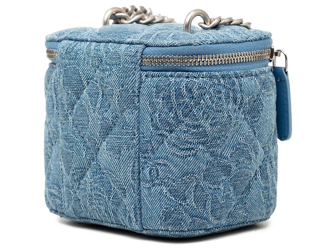 Vanity Necessaire Chanel Blue Mini em denim acolchoado com camélia Sweetheart e corrente Azul - vista 2