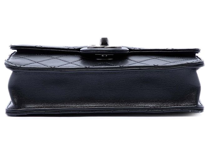 Chanel Black Medium Quilted Goatskin Chic Pearls Flap Nero - vista 3