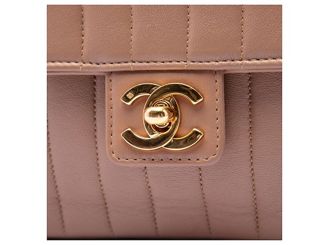 Chanel Braun Vertical Gestepptes Lambskin Single Flap Größe Medium Hellbraun - Ansicht 5