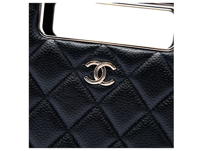 Borsa da sera Chanel Black Quilted Caviar Chain Around Cut Out Nero - vista 5